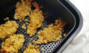 Dùng nồi chiên không dầu làm món tôm chiên cực ngon, ăn vào thơm giòn lại đầy...
