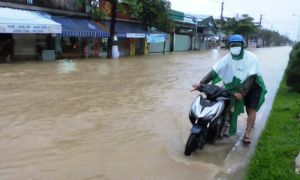 Người dân Nha Trang kêu hồ chứa nước 'báo một đằng, xả lũ một nẻo'