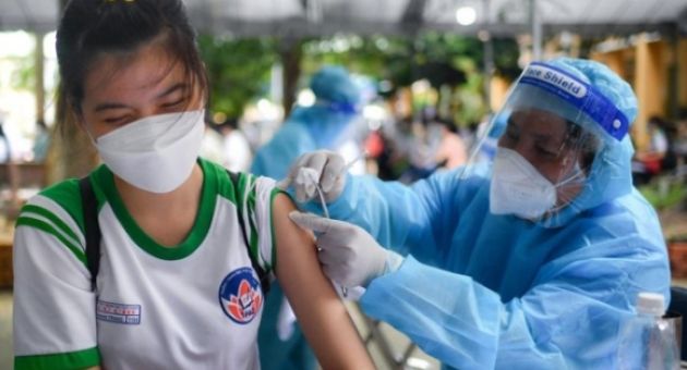 Phân bổ vaccine để tiêm đủ 2 mũi cho tất cả người trên 12 tuổi