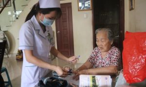 F0 có xu hướng tăng, TP.HCM mở lại mạng lưới 'Thầy thuốc đồng hành'