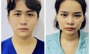 Đón bằng ô tô, khách không dùng dịch vụ làm đẹp, nhân viên không cho về