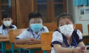 TP.HCM thí điểm cho học sinh đi học lại từ ngày 13/12