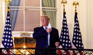 Sách mới nói ông Trump từng đối mặt nguy hiểm khi mắc Covid-19