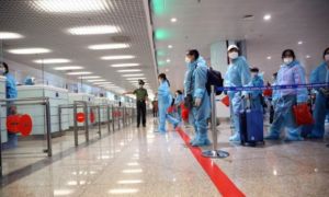 Người nhập cảnh tiêm đủ liều vắc-xin Covid-19, xét nghiệm âm tính được cách ly...