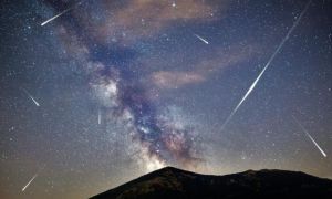 Mưa sao băng Geminids cực lớn thắp sáng bầu trời Việt Nam đêm nay