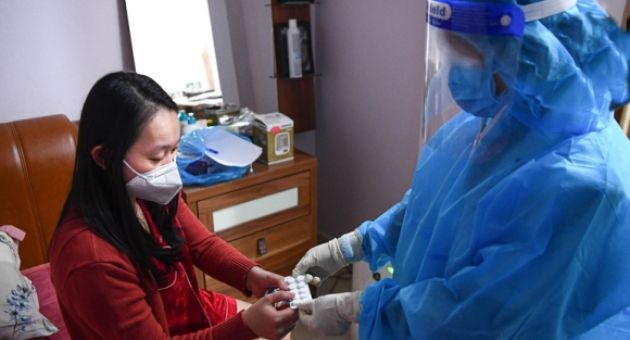 F0 tăng vọt, Hà Nội cấp thêm 200.000 viên Molnupiravir cho bệnh nhân nhẹ