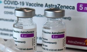 Sáng 24/12: Hơn 1.000 ca COVID-19 nặng thở máy và ECMO; Liều thứ 3 vaccine...