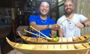 Ở Việt Nam 7 năm, chàng trai ngoại quốc không dám về quê hương