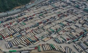 Tắc hàng sang Trung Quốc: Tin buồn cho dân, đến Tết chưa hết ùn ứ