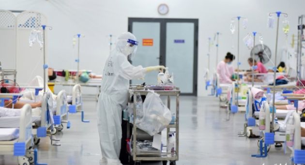Tin sáng 14-1: Tỉ lệ tử vong bệnh nhân COVID-19 tại Hà Nội là 0,36%, vẫn kiểm...