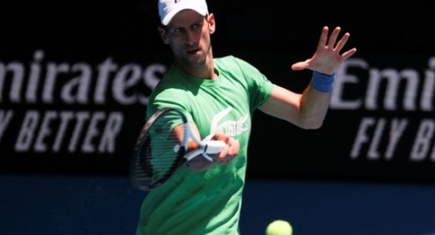 Djokovic bị quản thúc trở lại, chờ phiên điều trần về vụ hủy visa