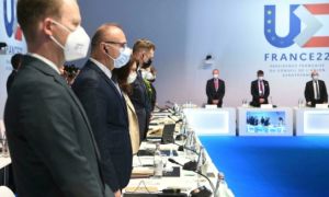 EU cảnh báo đáp trả Nga nếu căng thẳng Ukraine leo thang