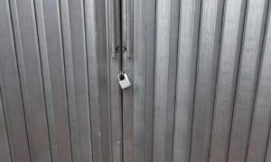 Cả nhà 4 người bị ‘nhốt’ suốt 7 ngày vì có người thân trở về từ vùng đỏ Hải...