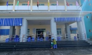 Quảng Nam thống nhất tạm ứng kinh phí cho các bệnh viện trả lương nhân viên