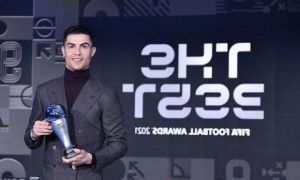 Ronaldo nhận giải thưởng ''Đặc biệt'' của FIFA