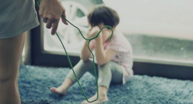 Bé gái 9 tuổi ở TP.HCM nghi bị 'chị dâu' bạo hành, trên người đầy vết thương