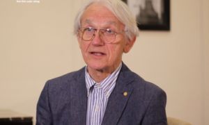 Chủ nhân giải Nobel Vật lý: Giải thưởng VinFuture tương đồng với Nobel