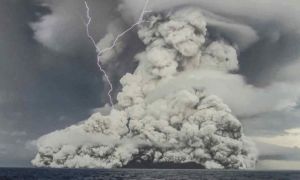 Vụ phun trào núi lửa “nghìn năm có một” ở Tonga có thể kéo theo nhiều thảm họa