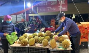 Bán tháo hàng chục tấn mít, dưa hấu, thanh long giá rẻ ở lề đường Lạng Sơn