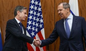 Ngoại trưởng Nga - Mỹ gặp nhau để 'tháo ngòi nổ' căng thẳng Ukraine