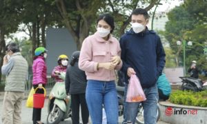 Người dân ra hồ Tây, cầu Long Biên thả cá chép tiễn ông Táo