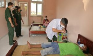 Cứu kịp 6 người bị chìm tàu giữa đêm gần quần đảo Hải Tặc