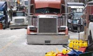 Đoàn xe biểu tình làm tê liệt trung tâm thủ đô Canada