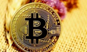 Giá Bitcoin hôm nay 8/2: Bitcoin thăng hoa, vượt 44.000 USD