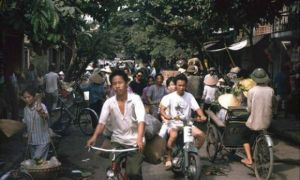 Giao thông Hà Nội năm 1991 qua ống kính nhiếp ảnh gia Đức