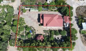 Đặc ân cho phu nhân nguyên Bí thư Thành ủy Kon Tum!