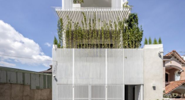 Ngôi nhà phố với tông trắng trang nhã