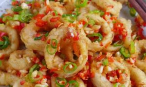 Trổ tài làm mực muối tiêu kiểu Trung thay đổi khẩu vị, chồng con mê mẩn