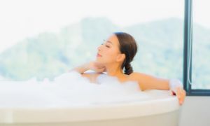 7 cách giúp cơ thể luôn tỏa hương quyến rũ trong mùa hè