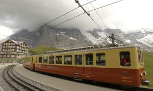 Tàu sắt răng cưa Đà Lạt, hãy cẩn thận với một Cát Linh - Hà Đông mới!