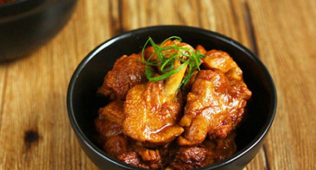 Kho hay om thịt vịt, thêm 1 thìa này vào thịt nhanh mềm lại hết sạch mùi hôi