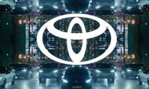 Tại sao Toyota, nhà sản xuất ô tô lớn nhất thế giới, từ chối chuyển hoàn toàn...