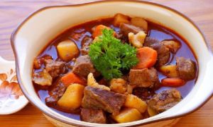 Cách nấu bò kho ngon đơn giản cho bữa cơm gia đình