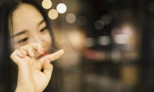 Nỗi ân hận của người vợ choàng tỉnh chạy về nhà sau cuộc tình một đêm
