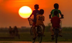 Người Việt không xấu xí: Chẳng học từ ‘ăn, nói, gói, mở’ sao thành người?