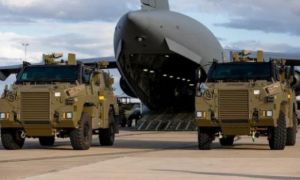 Australia cung cấp 30 xe bọc thép Bushmaster cho Ukraine