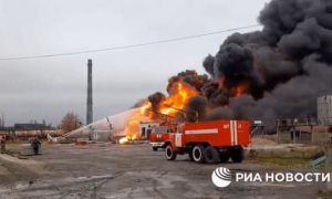 Lửa bùng lên tại kho dầu do lực lượng thân Nga kiểm soát ở Donetsk