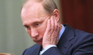 Putin thừa nhận sự sụp đổ của nền kinh tế Nga và ra quyết định áp dụng các...