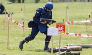 Campuchia cử chuyên gia rà phá bom mìn tới Ukraina