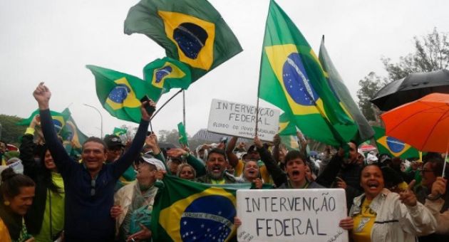 Tổng thống Brazil không thừa nhận thất cử, người ủng hộ kêu gọi quân đội can...