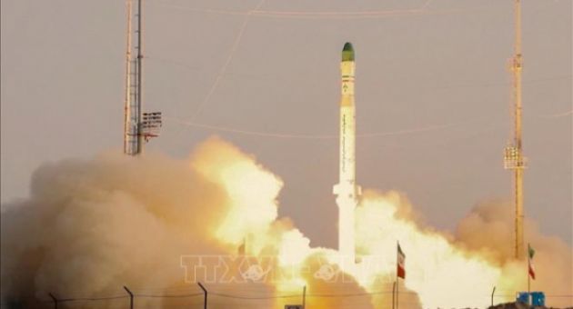 Iran thử nghiệm tên lửa mang vệ tinh Qaem-100
