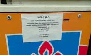 /thumb/thumb.php?src=images/stories/content/2022/11/10/1_con-khat-xang-da-lan-rong-den-son-la-lao-cai.jpg&w=300&h=180&zc=1&q=80&a=c