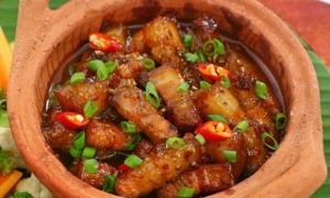 Mát trời vào bếp đãi cả nhà món thịt kho mắm ruốc dân dã, đậm đà cực hao cơm