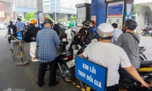 Giá xăng lên sát 24.000 đồng một lít