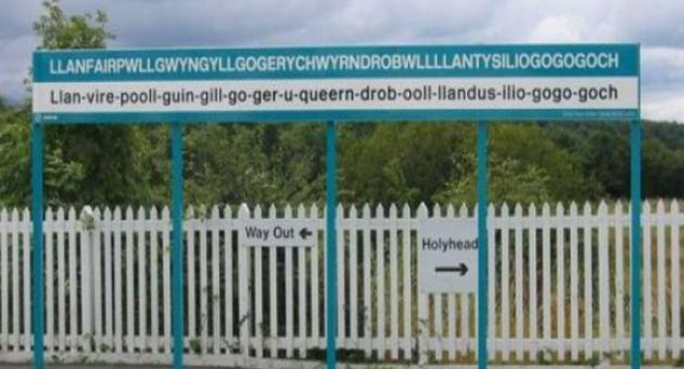 Thị trấn nổi như cồn nhờ tên gọi loằng ngoằng dài nhất Châu Âu