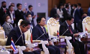 Thủ tướng đối thoại với doanh nghiệp, thanh niên ASEAN
